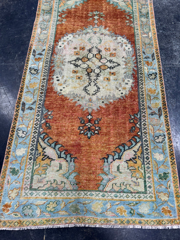 Turkish Vintage Rug 2'8" x 5'4" #24472