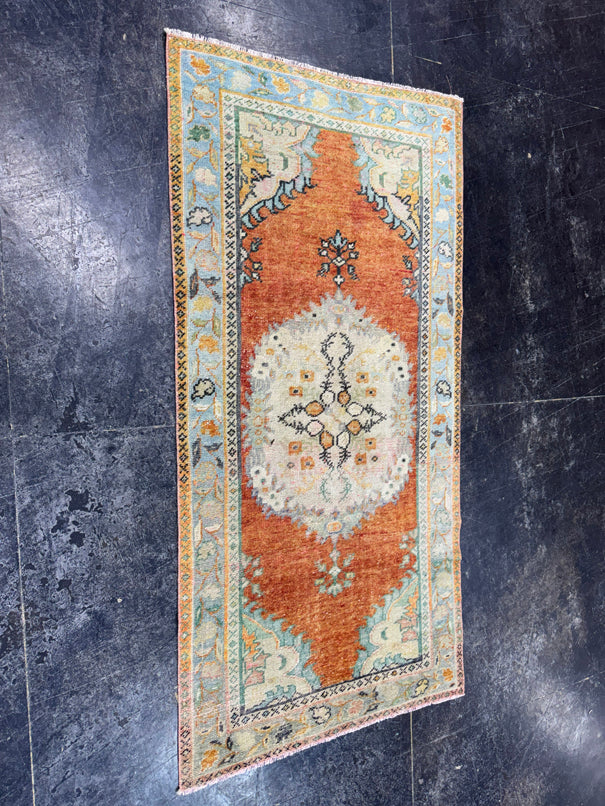 Turkish Vintage Rug 2'8" x 5'4" #24472