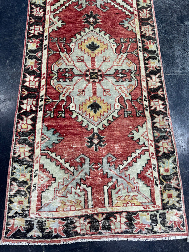 Turkish Vintage Rug 2'8" x 5'4" #24474