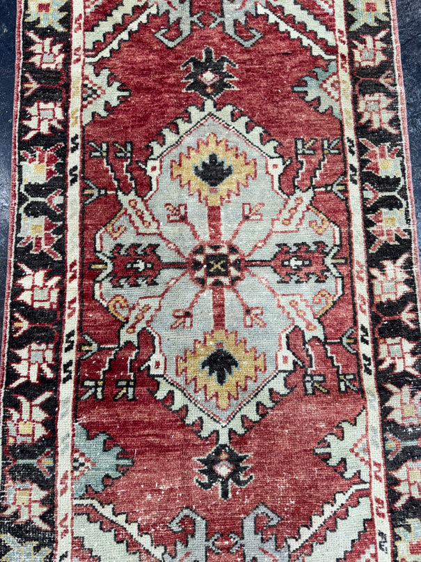 Turkish Vintage Rug 2'8" x 5'4" #24474