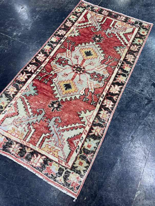 Turkish Vintage Rug 2'8" x 5'4" #24474