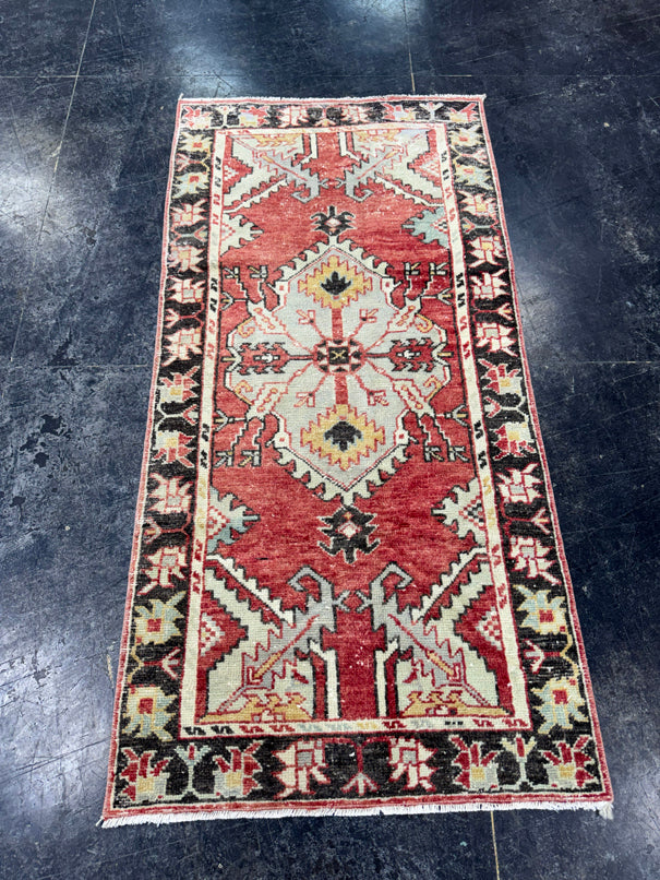 Turkish Vintage Rug 2'8" x 5'4" #24474