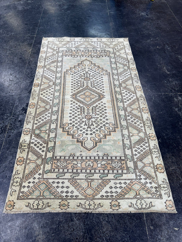 Turkish Vintage Rug 3'3" x 5'11" #24491