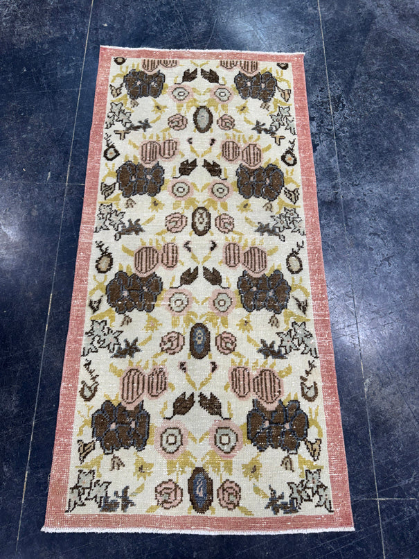 Turkish Vintage Rug 2'6" x 5'2" #24484