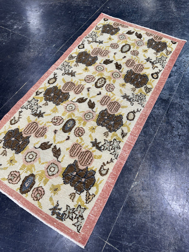 Turkish Vintage Rug 2'6" x 5'2" #24484