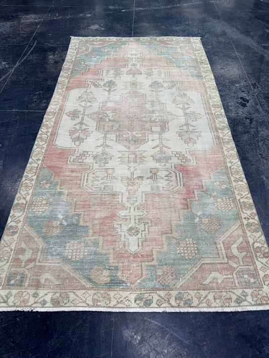 Turkish Vintage Rug 3'11" x 7'6" #24569