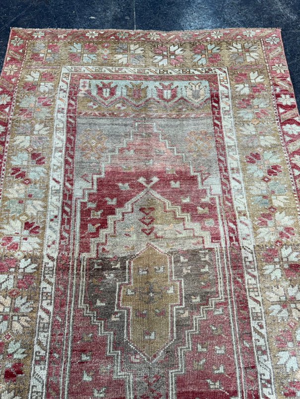 Turkish Vintage Rug 3'4" x 5'10" #24566