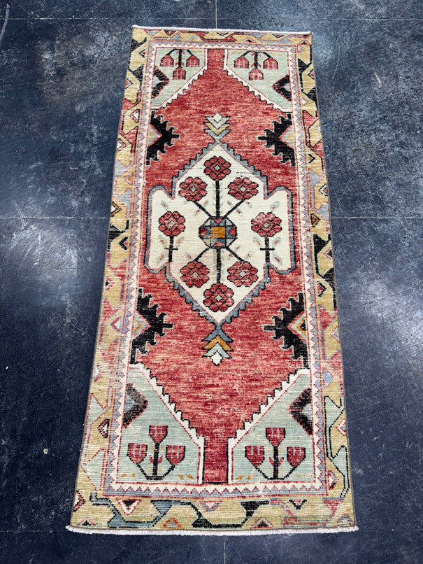 Turkish Vintage Rug 2'5" x 5'9" #24565