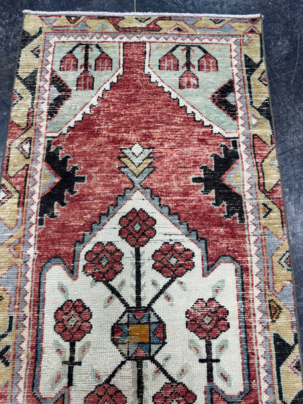 Turkish Vintage Rug 2'5" x 5'9" #24565