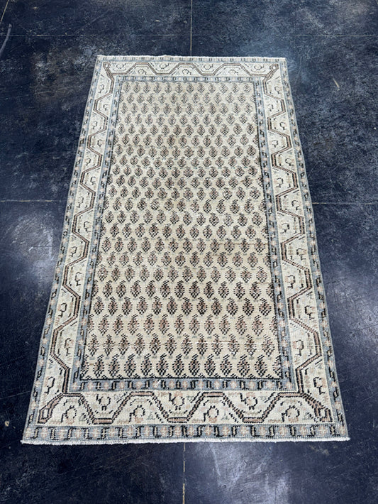 Turkish Vintage Rug 2'10" x 5' #24548