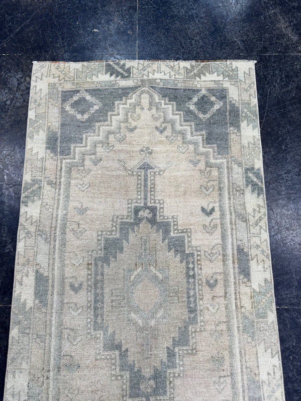 Turkish Vintage Rug 2'9" x 6' #24580