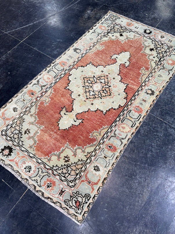 Turkish Vintage Rug 2'11" x 5'7" #24617