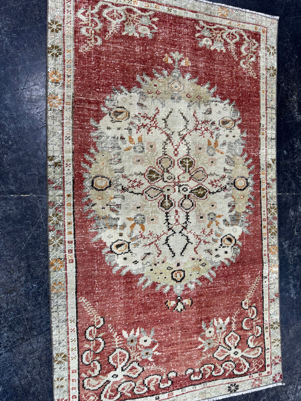 Turkish Vintage Rug 2'7" x 4'5" #24651