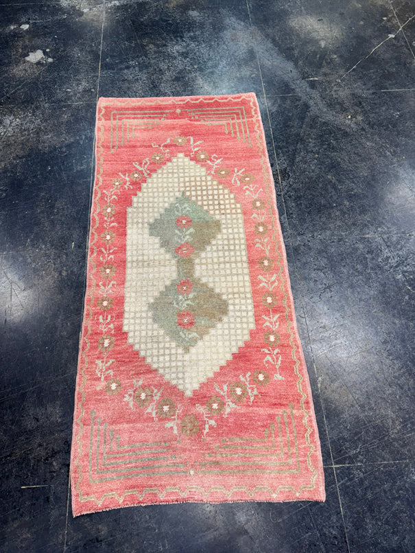 Turkish Vintage Rug 2'10'' x 6'4'' #24894