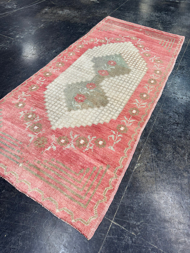 Turkish Vintage Rug 2'10'' x 6'4'' #24894