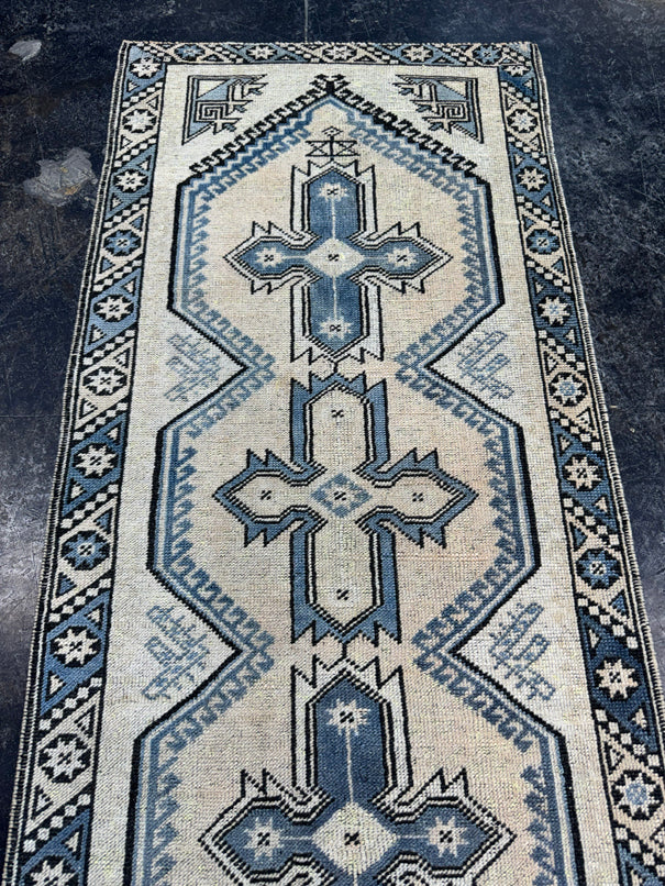 Turkish Vintage Runner Rug 2'4'' x 9'9'' #24888