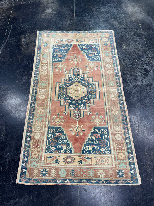 Turkish Vintage Rug 3'4'' x 5'11'' #24873