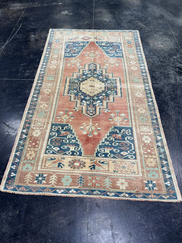 Turkish Vintage Rug 3'4'' x 5'11'' #24873