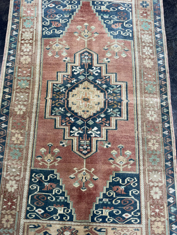 Turkish Vintage Rug 3'4'' x 5'11'' #24873