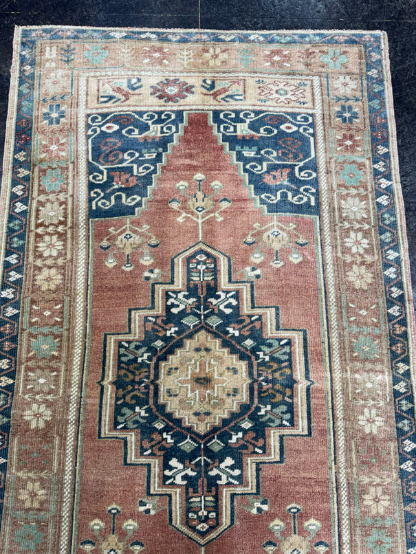 Turkish Vintage Rug 3'4'' x 5'11'' #24873