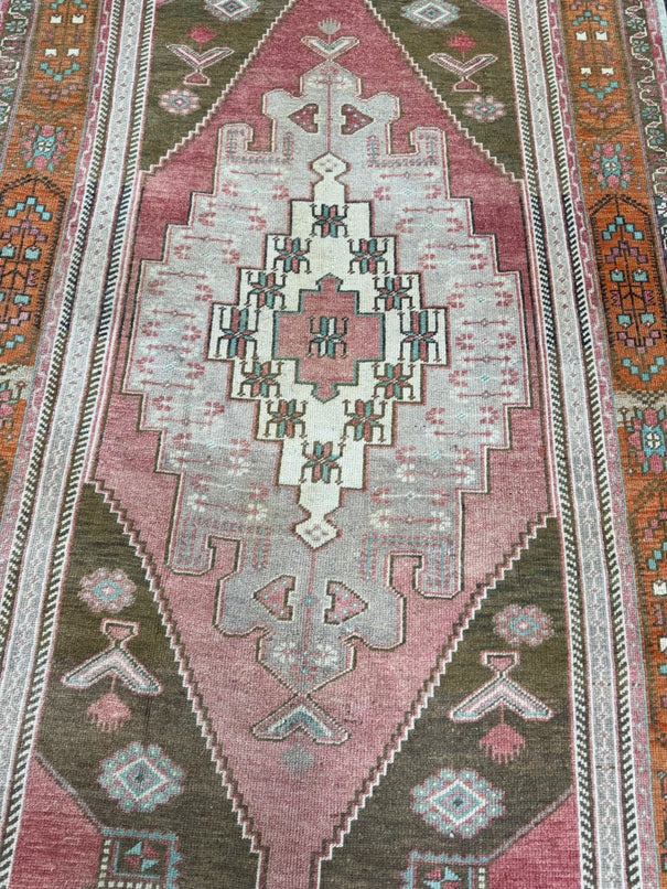 Turkish Vintage Rug 4'6'' x 8'7'' #24874