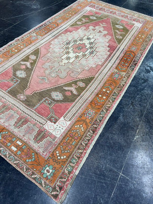 Turkish Vintage Rug 4'6'' x 8'7'' #24874