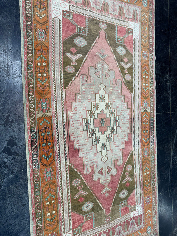 Turkish Vintage Rug 4'6'' x 8'7'' #24874