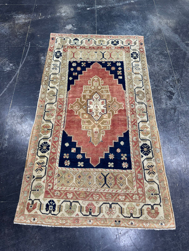 Turkish Vintage Rug 4' x 7'5'' #24875