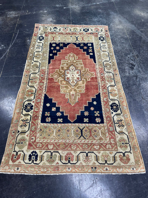 Turkish Vintage Rug 4' x 7'5'' #24875