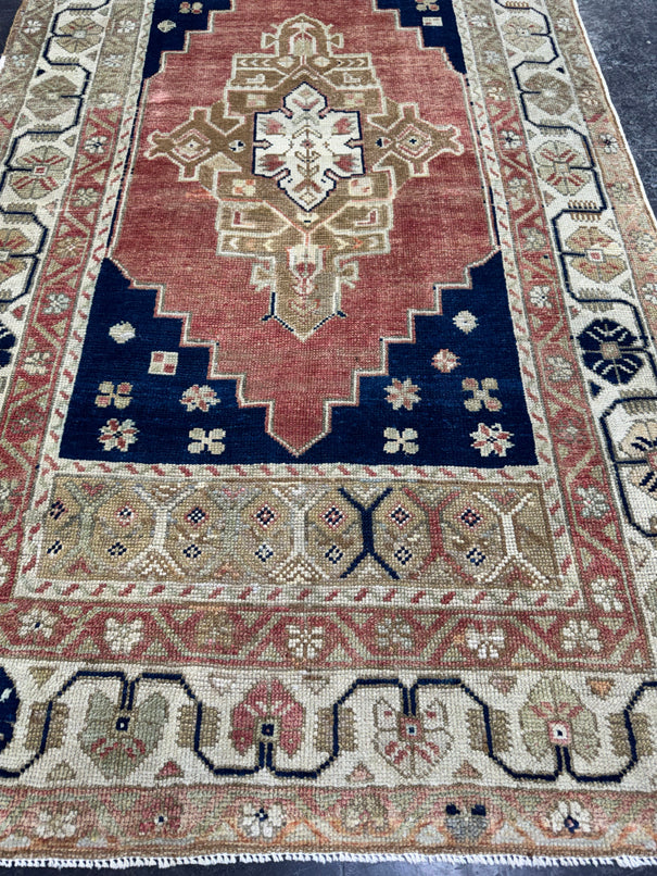 Turkish Vintage Rug 4' x 7'5'' #24875