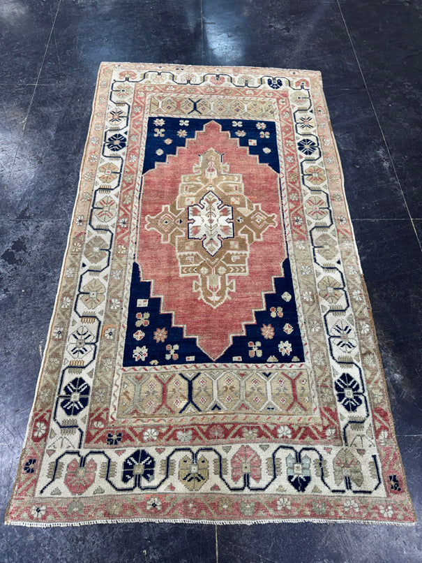 Turkish Vintage Rug 4' x 7'5'' #24875