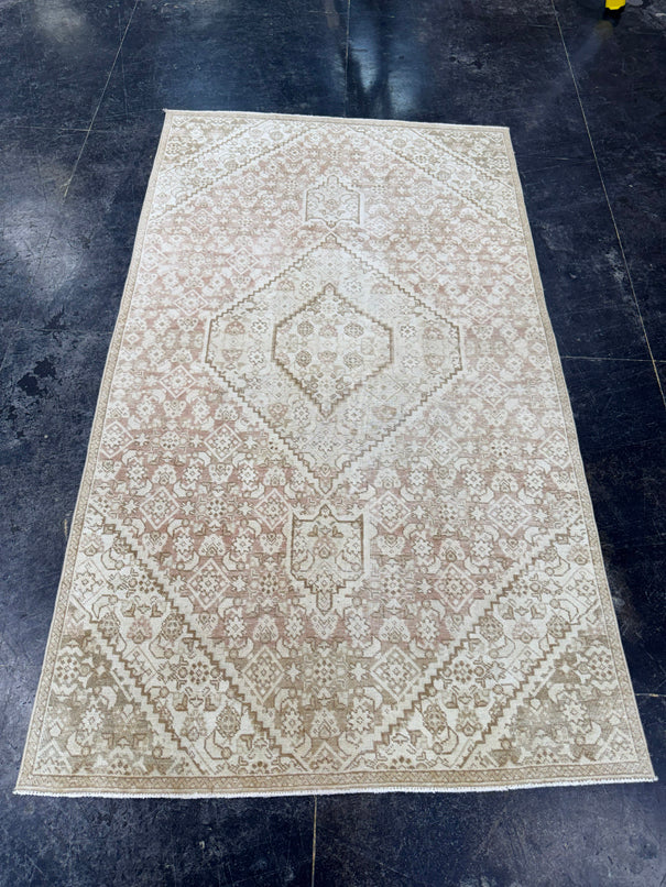 Turkish Vintage Rug 4'2'' x 7'2'' #24871