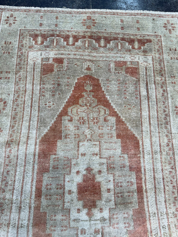Turkish Vintage Rug 3'9'' x 6'9'' #24859