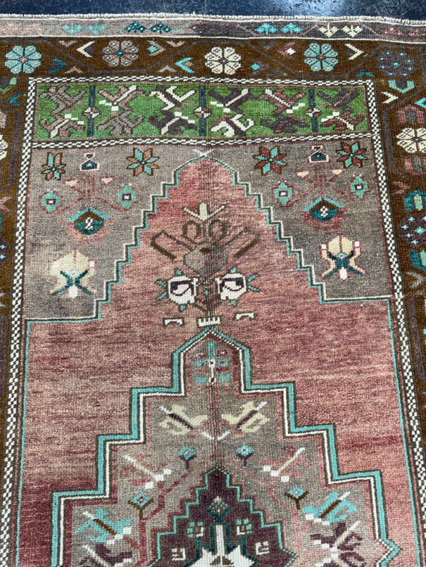 Turkish Vintage Rug 3'5'' x 7' #24852