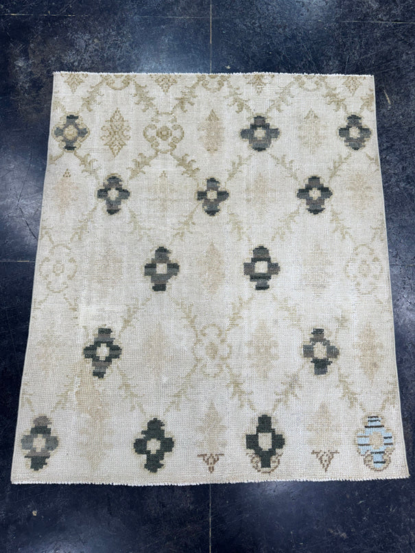 Turkish Vintage Rug 3'8'' x 4'4'' #24849