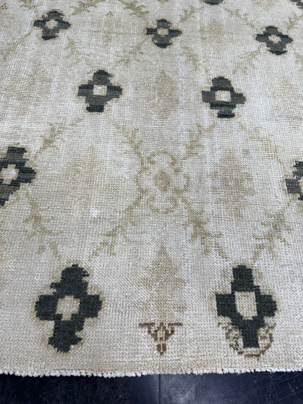 Turkish Vintage Rug 3'8'' x 4'4'' #24849