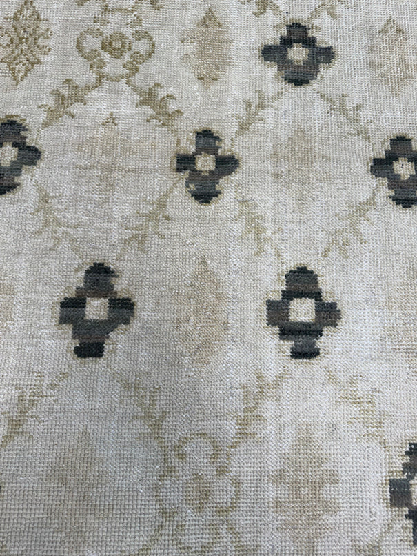 Turkish Vintage Rug 3'8'' x 4'4'' #24849