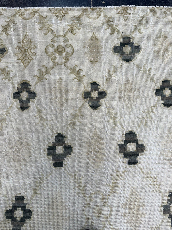 Turkish Vintage Rug 3'8'' x 4'4'' #24849