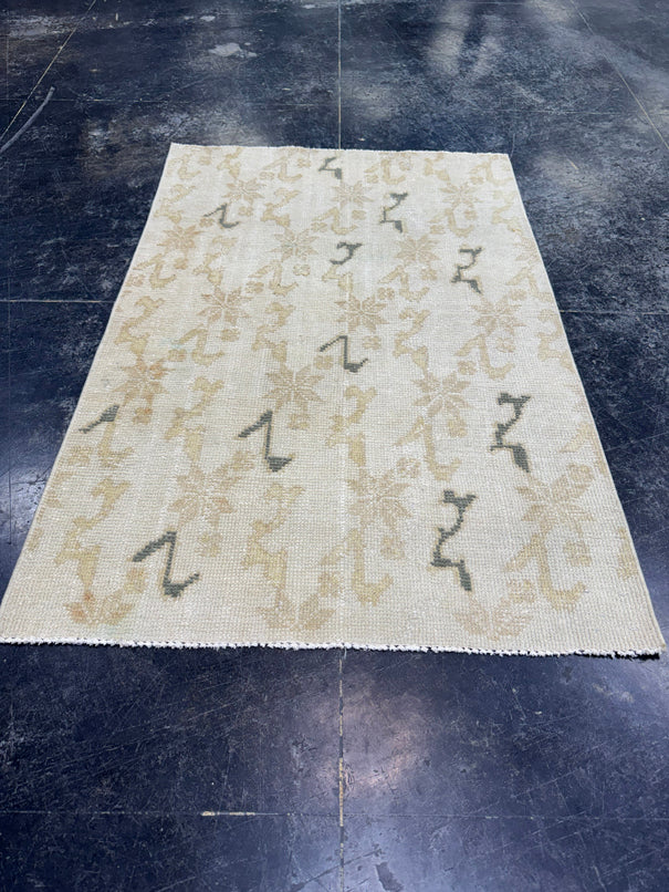 Turkish Vintage Rug 2'11'' x 4'6'' #24850