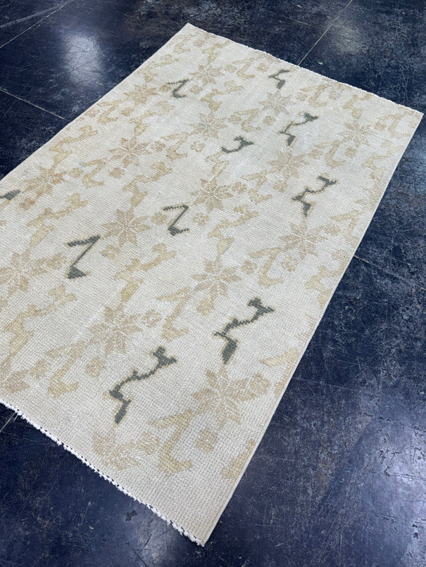 Turkish Vintage Rug 2'11'' x 4'6'' #24850