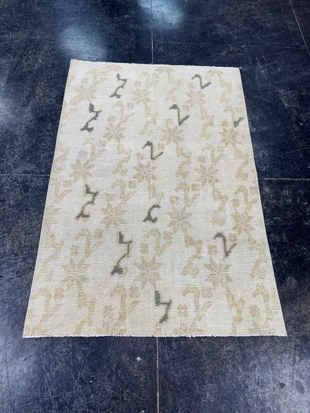 Turkish Vintage Rug 2'11'' x 4'6'' #24850