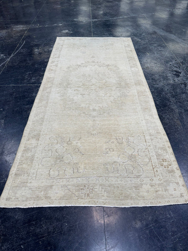 Turkish Vintage Rug 3'2'' x 7'1'' #24851