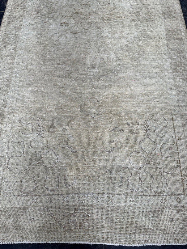 Turkish Vintage Rug 3'2'' x 7'1'' #24851