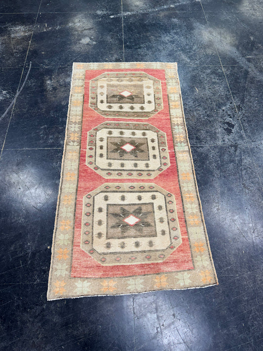 Turkish Vintage Rug 3'1'' x 6'5'' #24846