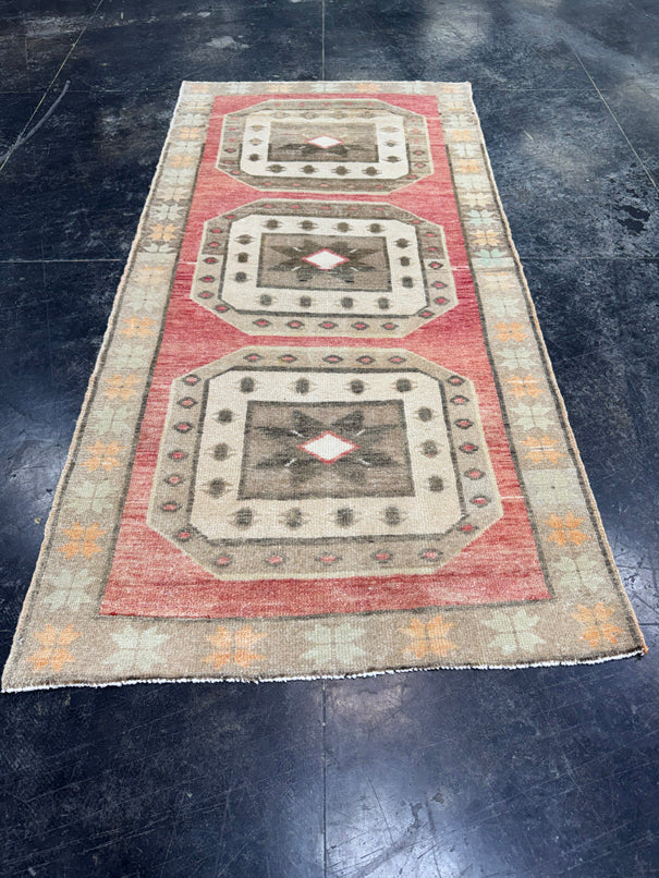 Turkish Vintage Rug 3'1'' x 6'5'' #24846