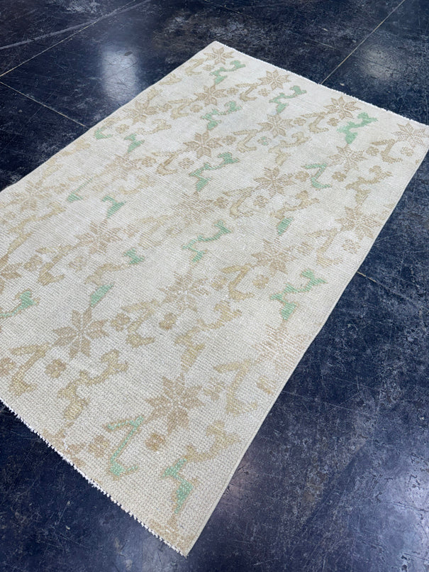 Turkish Vintage Rug 2'11'' x 4'6'' #24847