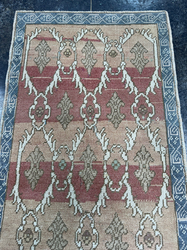 Turkish Vintage Rug 2'6'' x 5'4'' #24848