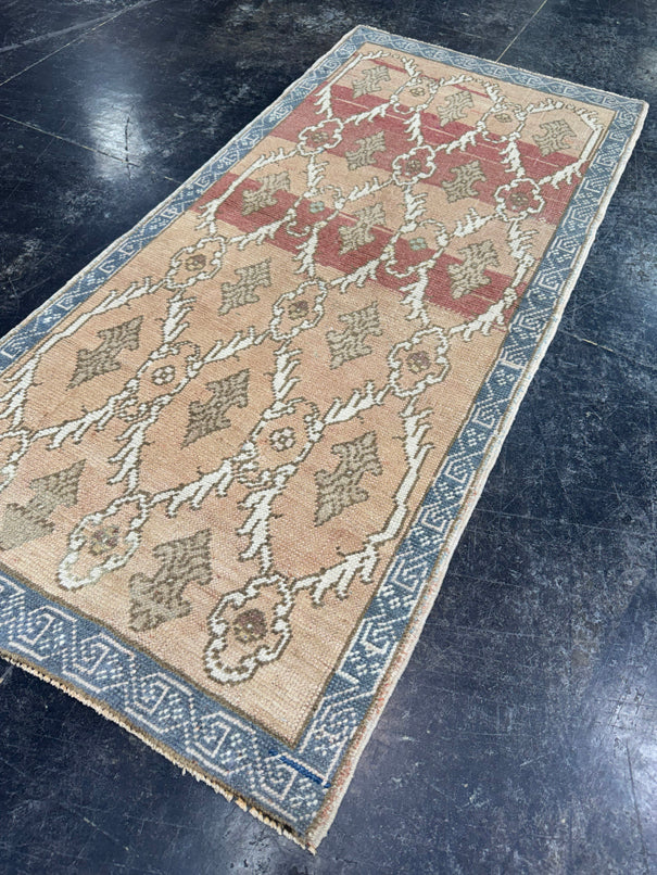 Turkish Vintage Rug 2'6'' x 5'4'' #24848