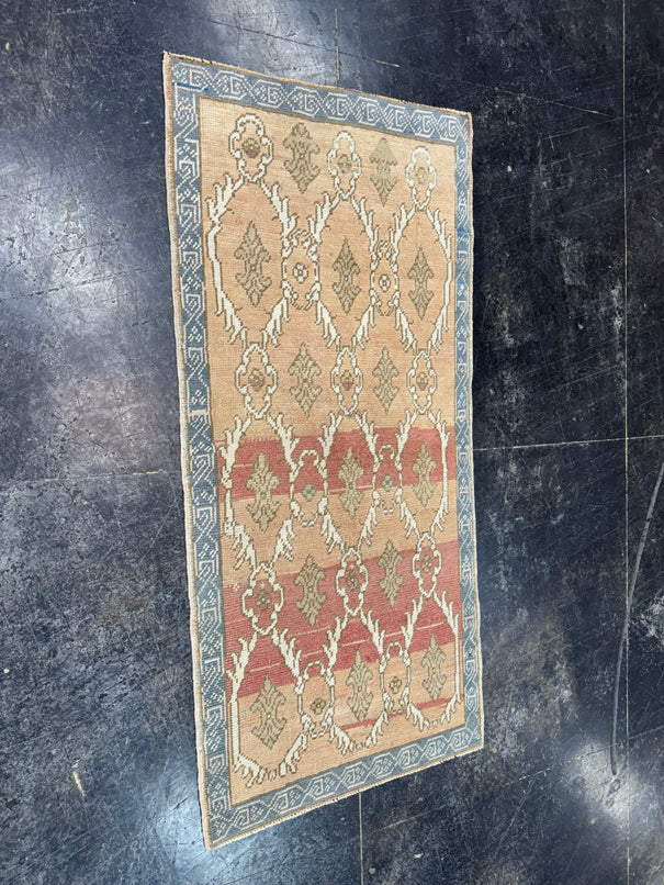 Turkish Vintage Rug 2'6'' x 5'4'' #24848