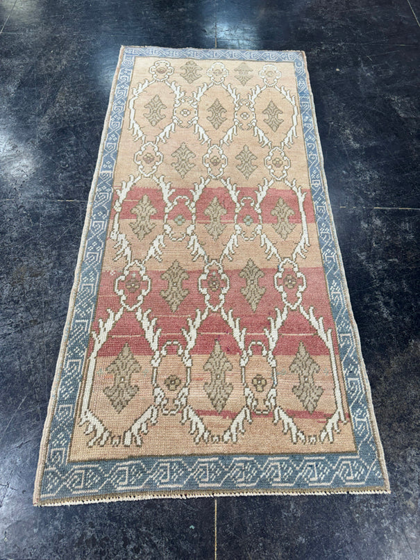 Turkish Vintage Rug 2'6'' x 5'4'' #24848